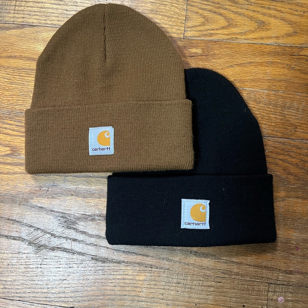 Carhartt small Black and Brown Beanie Set